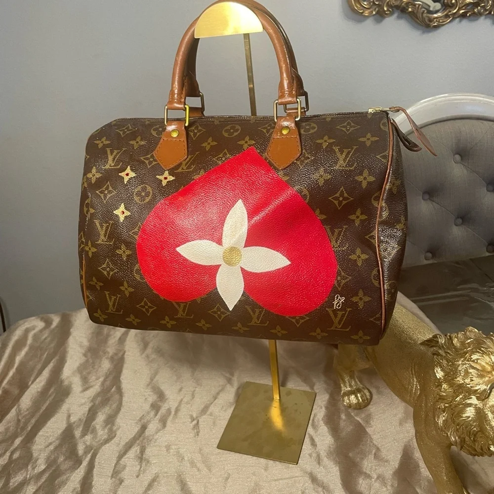Authentic LOUIS Vuitton Speedy Bag with young artists painting